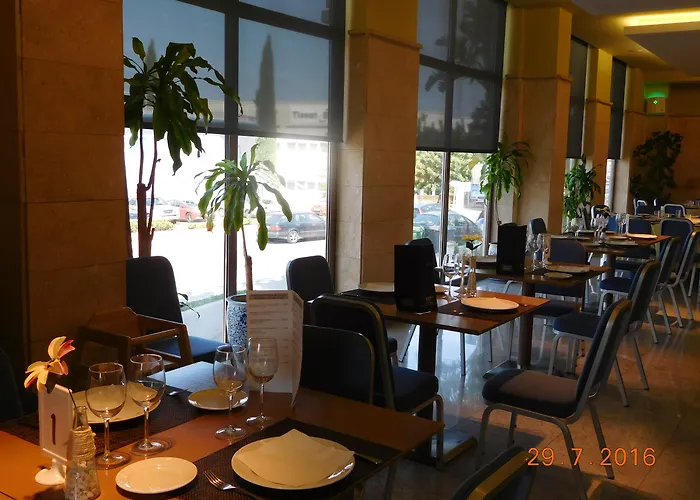 Mas Camarena Szálloda 4*